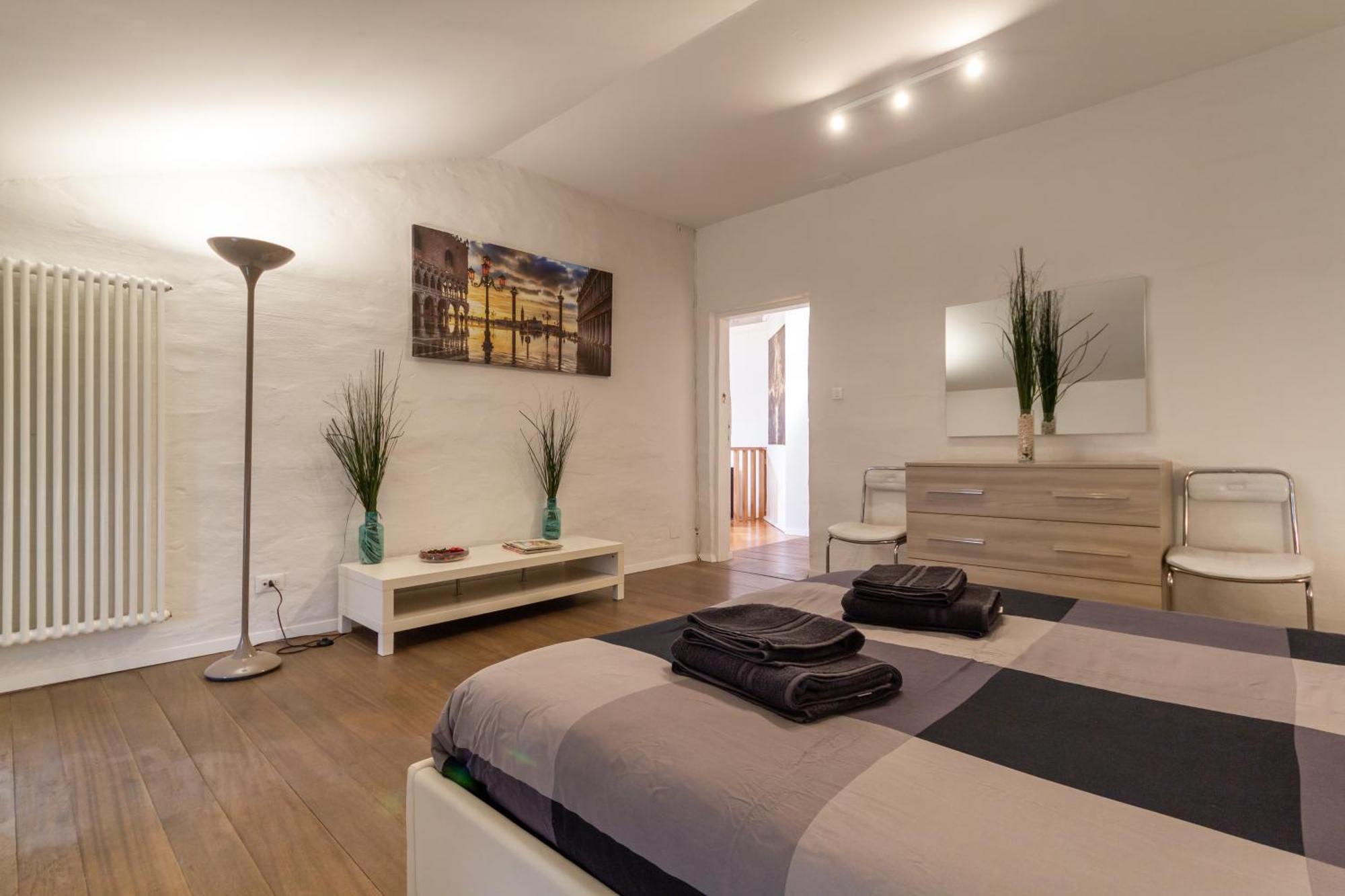 מסטרה Attic Floor Venice Apartment מראה חיצוני תמונה